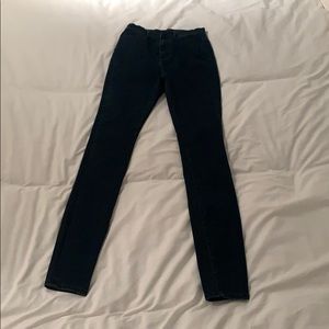 High waisted jeans
